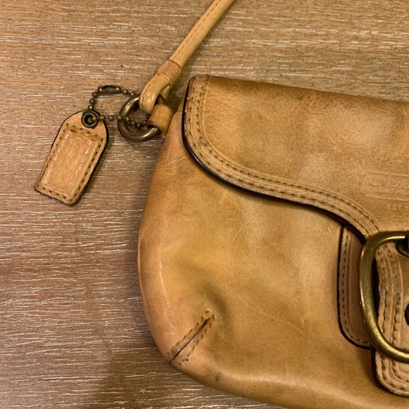 Vintage Y2K Coach Bleeker Leather Wristlet with Buckle - Picture 3 of 12